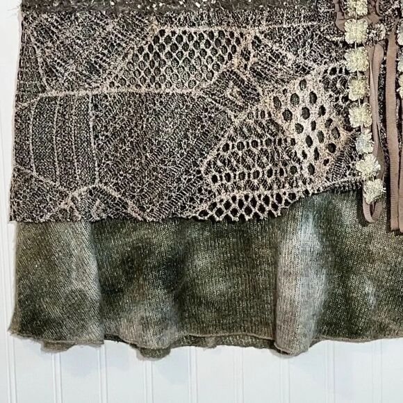 Donna Vinci Love The Queen Mocha Ragged Lined Skirt With Lace Details Size Small - Picture 4 of 11